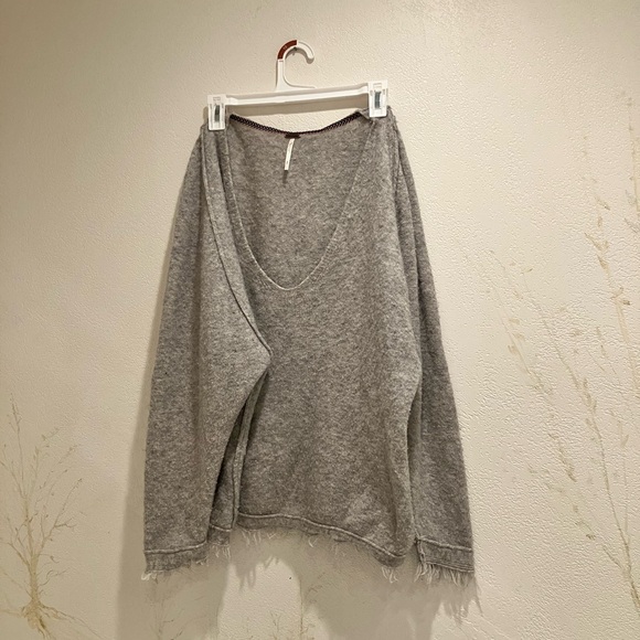 Free People Oversized Gray Fringe Sweater in Wool, nylon, linen - Picture 1 of 6
